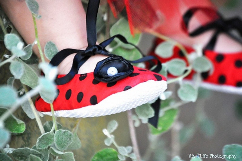 Red Polka Dot Baby Shoes Infant Girl Ballerina Slippers Minnie Inspired Baby Outfit First Birthday Shoes Baby Shower Gift Boutique Shoes