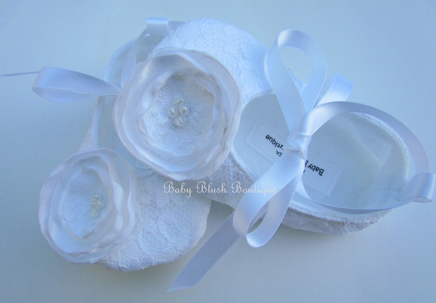 White Lace Baby Shoes Vintage Infant Ballerina Slippers Christening Baptism Baby Girl Dress Shoes Newborn Photo Outfit Gift