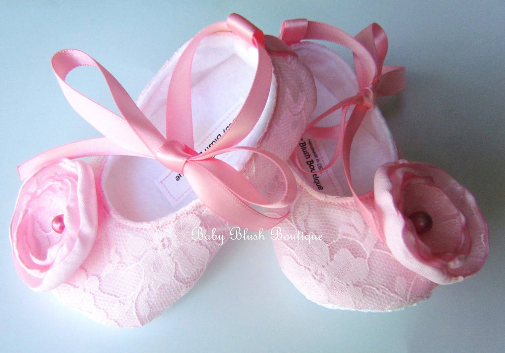 Pink Lace Baby Shoes Vintage Infant Ballerina Slippers Baby Girl Dress Shoes Newborn Photo Outfit Baby Shower Gift Elegant Baby Shoes