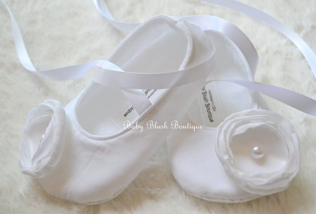 White Cotton Baby Shoes Soft Infant Ballerina Slippers Newborn Coming Home Shoes Baptism Baby Outfit Baby Shower Gift Neutral Shoes