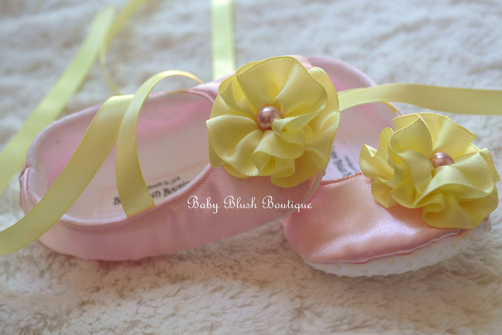 Baby Pink Satin Baby Shoes Infant Ballerina Slippers Soft Baby Girl Dress Shoes Newborn Coming Home Outfit Baby Shower Gift