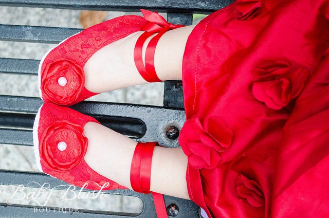 Red Lace Baby Shoes Vintage Infant Ballerina Slippers Baby Girl Dress Shoes Holiday Outfit Baby Shower Gift Boutique Shoes