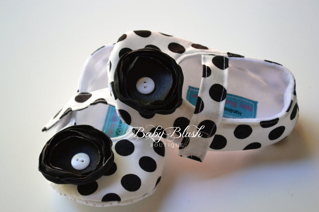 Black White Polka Dot Baby Shoes Infant Girl Ballerina Slippers Classic Baby Shoes Photo Outfit Baby Shower Gift Soft Boutique Shoes