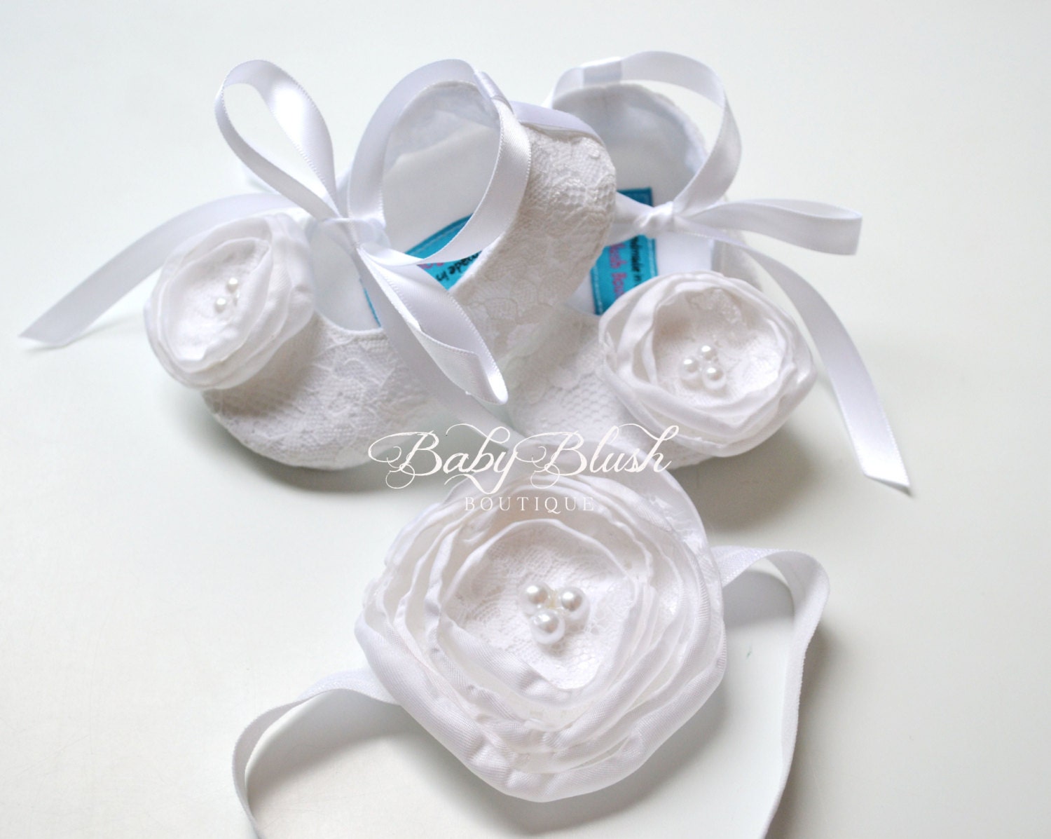 White Lace Baby Shoes Infant Ballerina Slippers Christening Baby Shoes Elegant Newborn Photo Outfit Baptism Baby Girl Shoes Gift