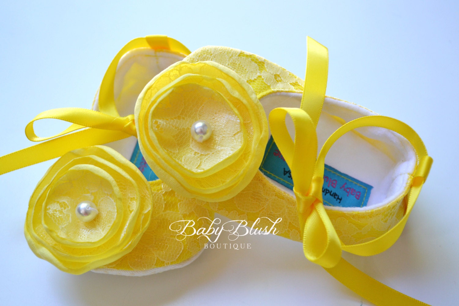 Yellow Lace Baby Shoes Vintage Infant Ballerina Slippers Baby Girl Dress Shoes Spring Outfit Newborn Photo Baby Shower Gift Boutique Shoes