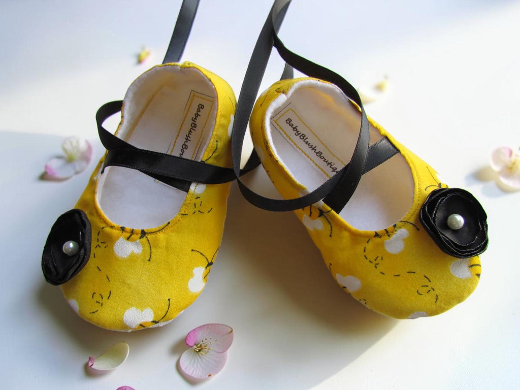 Bumble Bee Baby Shoes Yellow Black Infant Ballerina Slippers Baby Girl Costume Outfit First Birthday Shoes Baby Shower Gift Boutique Shoes