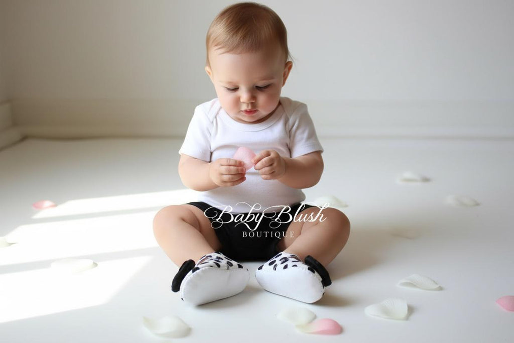 Black White Polka Dot Baby Shoes Infant Girl Ballerina Slippers Classic Baby Shoes Photo Outfit Baby Shower Gift Soft Boutique Shoes