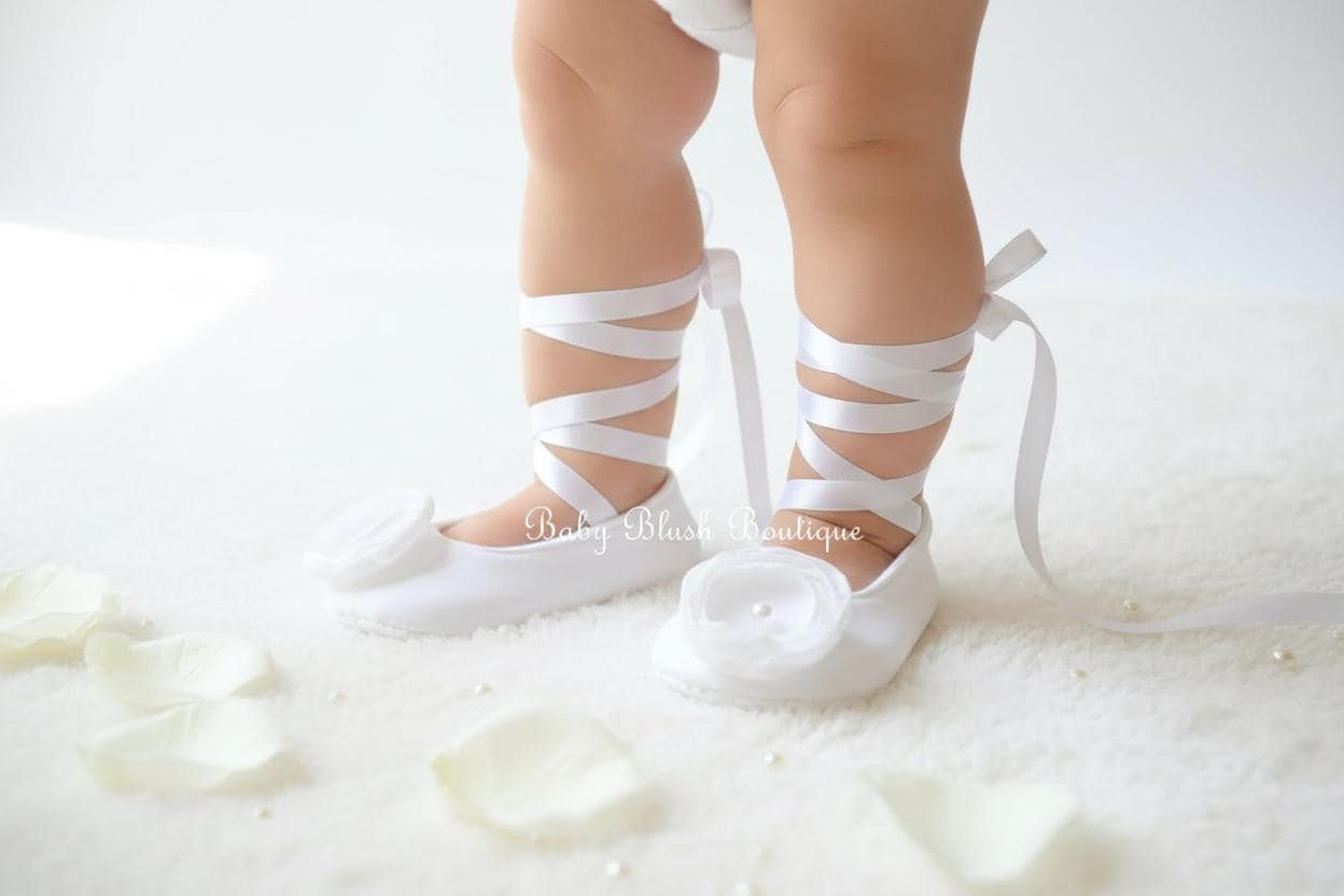 White Cotton Baby Shoes Soft Infant Ballerina Slippers Newborn Coming Home Shoes Baptism Baby Outfit Baby Shower Gift Neutral Shoes